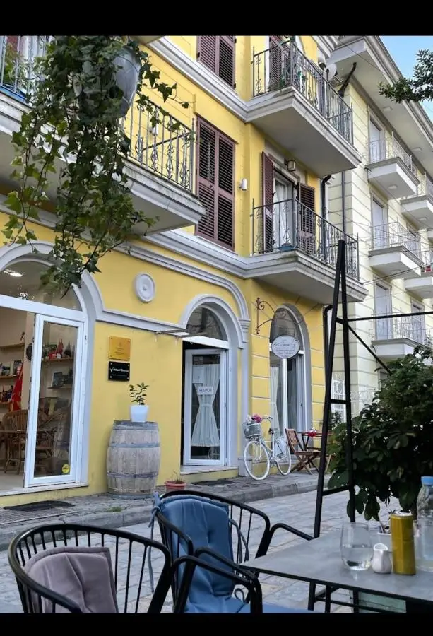 Meri's Apartment in Center