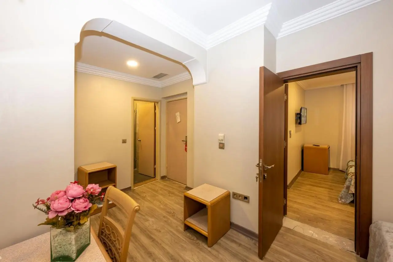 Grand Anka Hotel