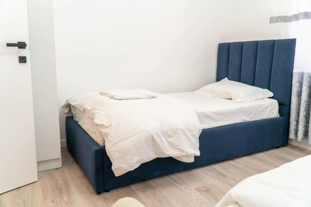 Signature apartment 8