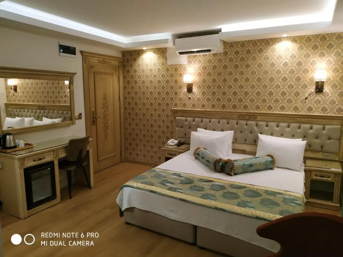 Apple Tree Hotel