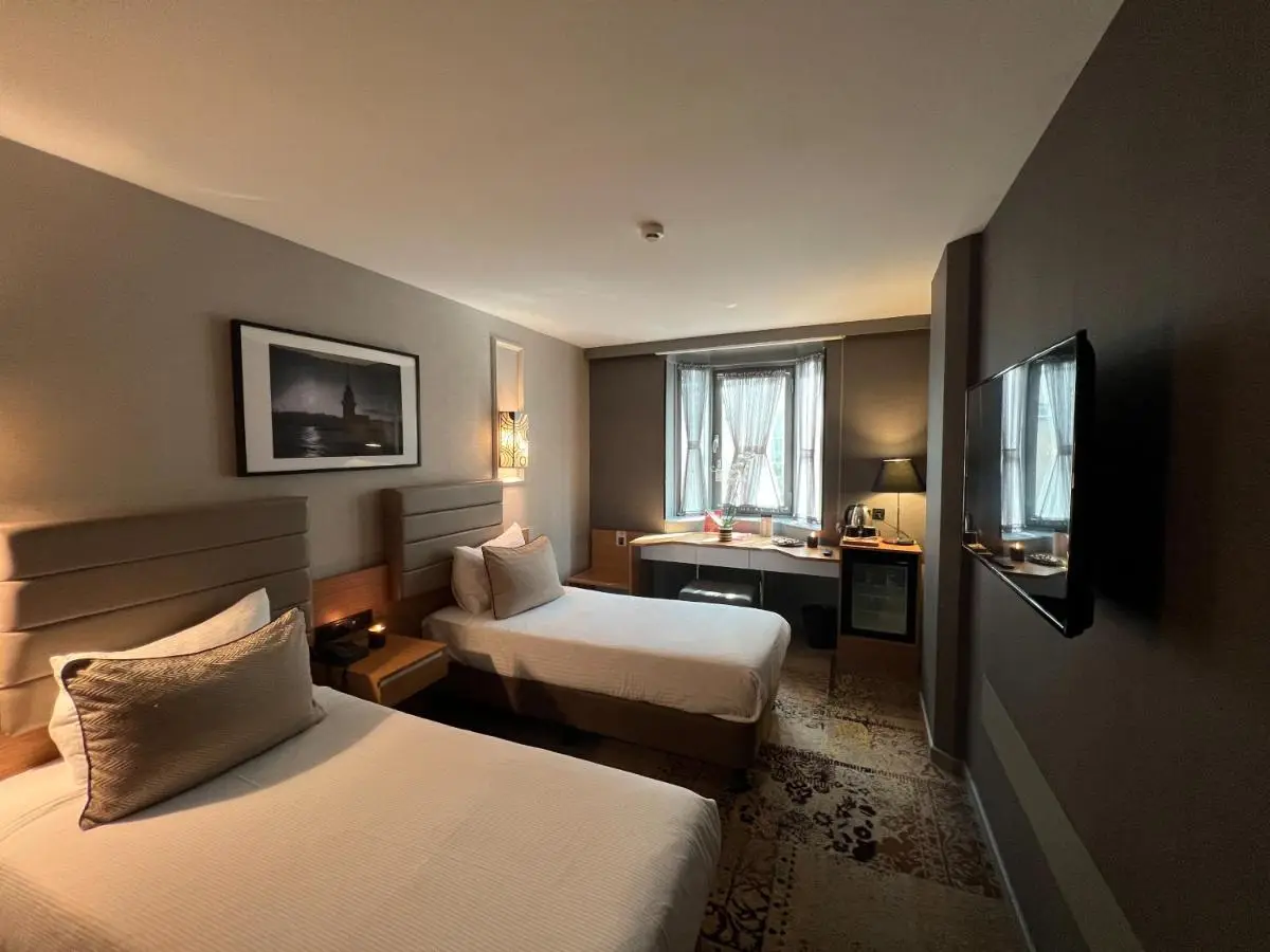 All Seasons Hotel