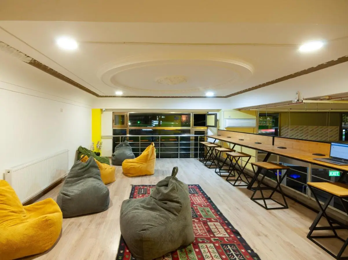 Capsule Hotel Happy lounge