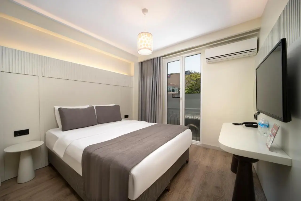 Taksim Galataport FRZ Burak Hotel