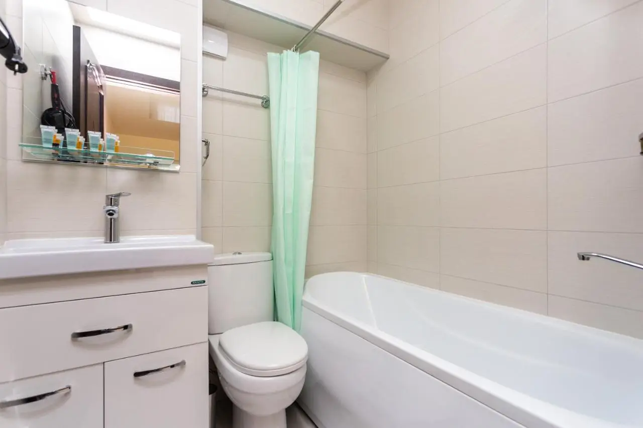 Prime location Apartment with Three Bedroom