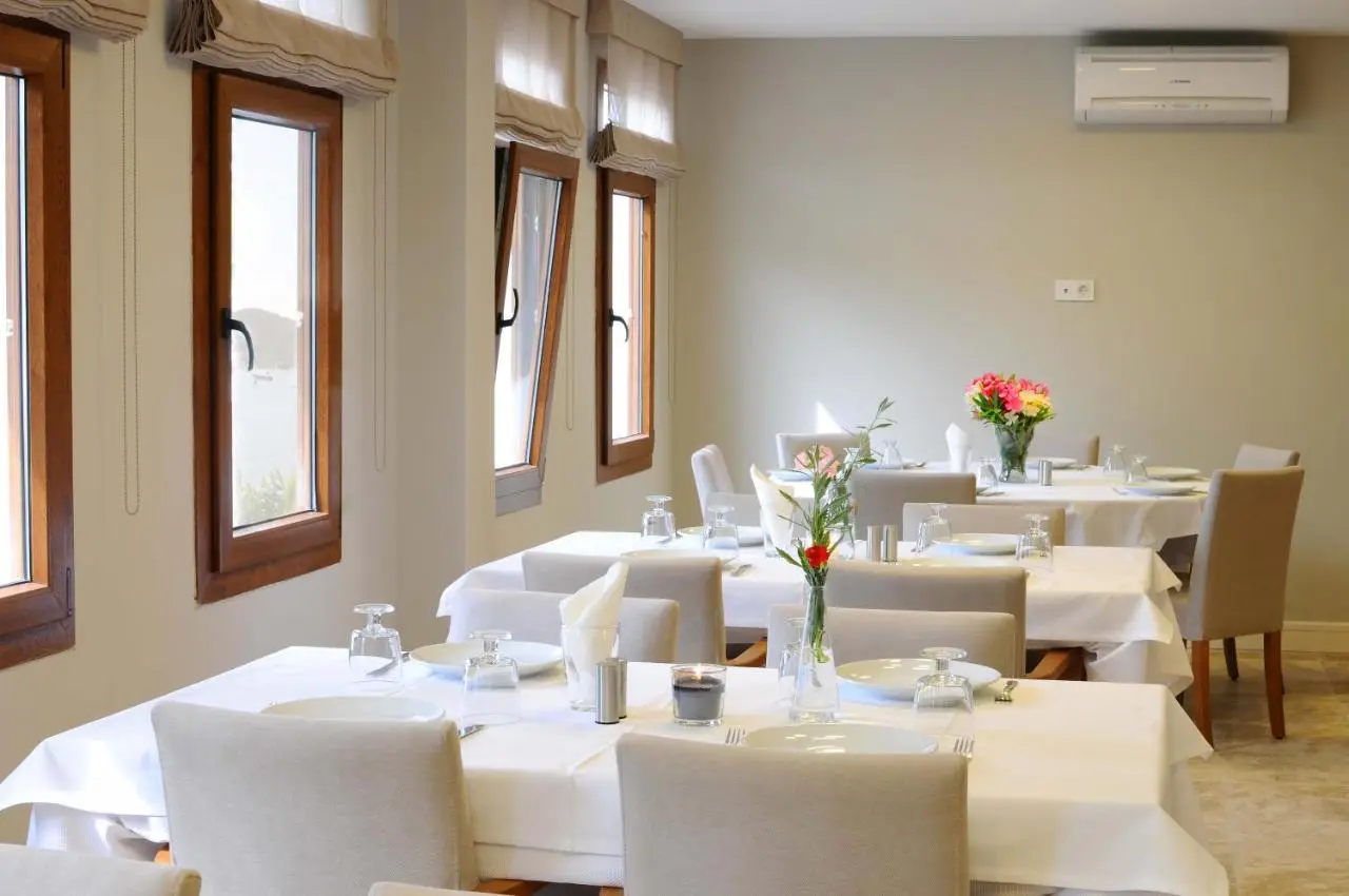 Teos Lodge Pansiyon
