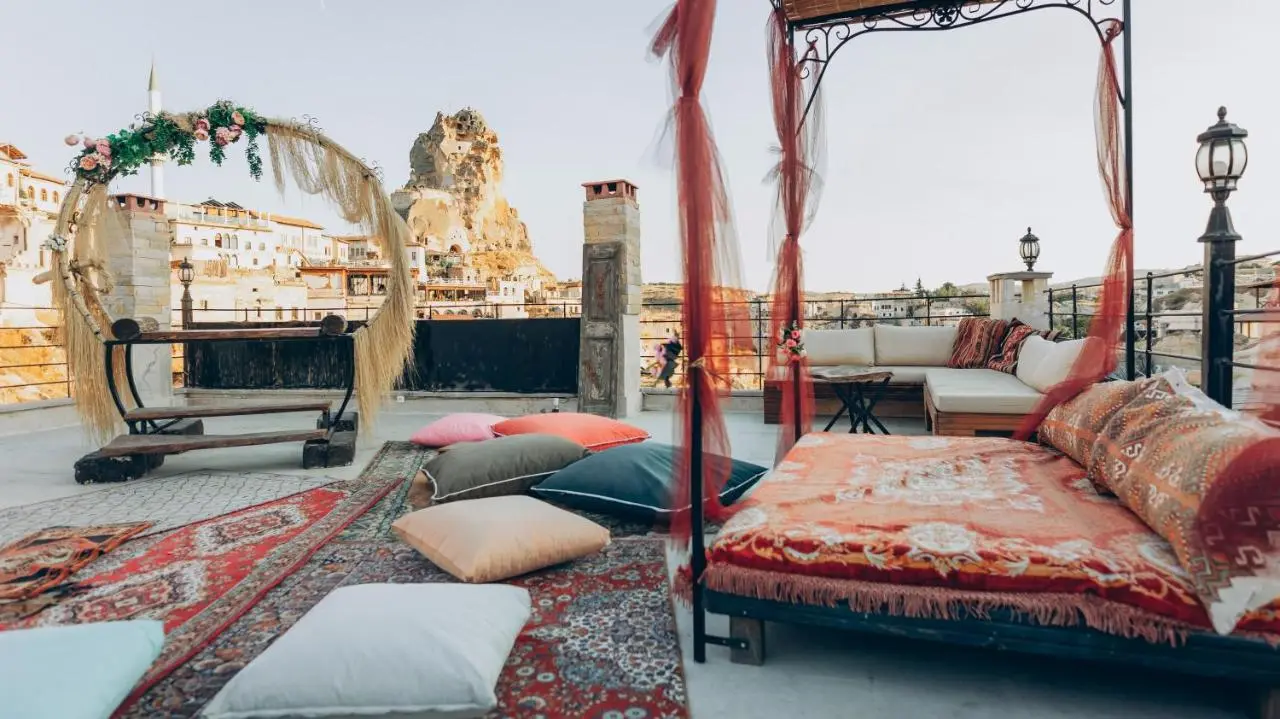 Serenus Cave Suites