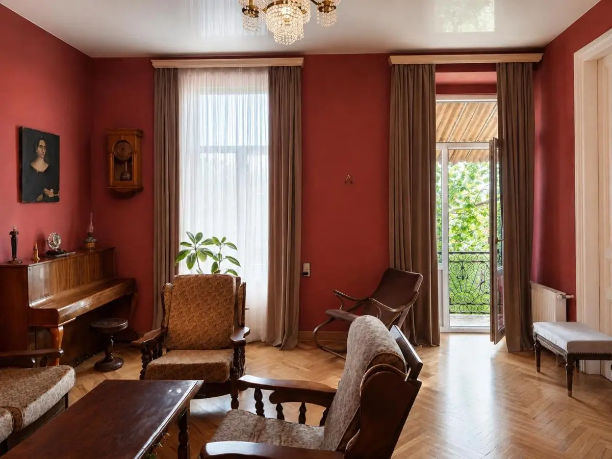 Lola Apartments TBS
