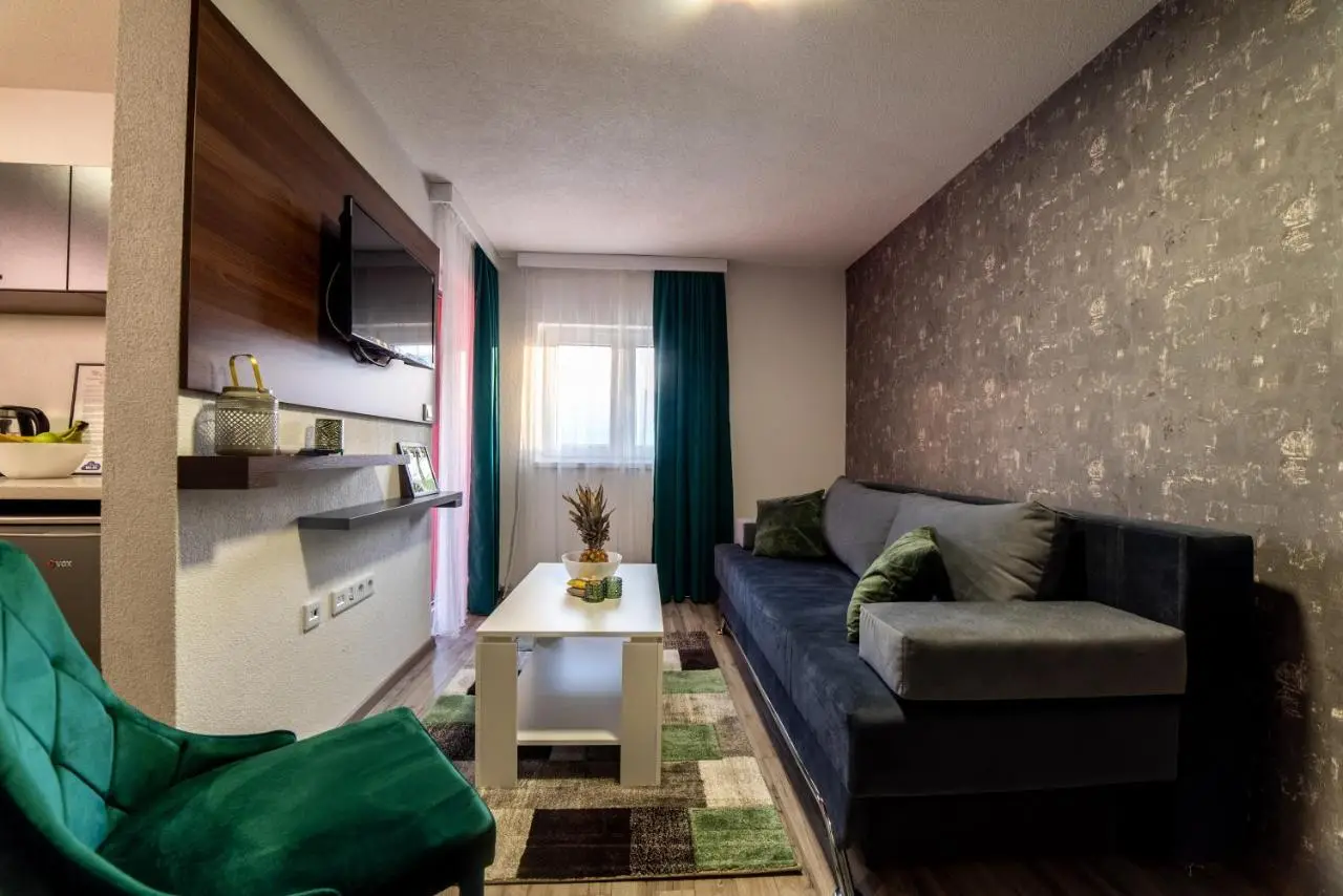 Apartments and Rooms Villa Majestic