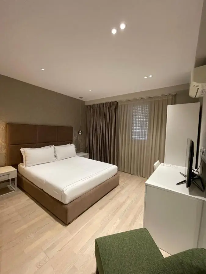 Hotel Oresti Center