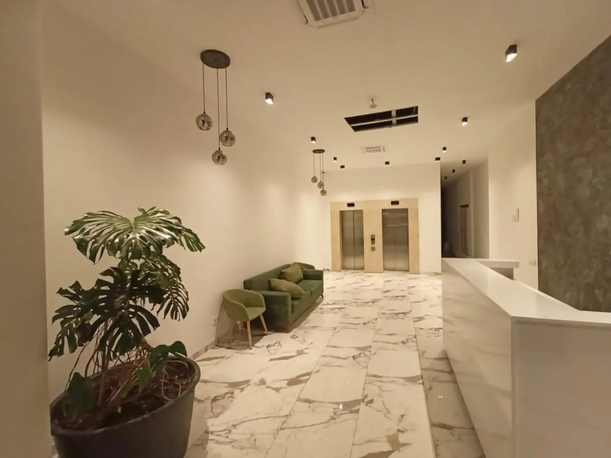 Solo Visit Apartments 1710 B