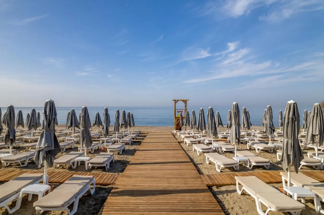 Royal Garden Beach Hotel