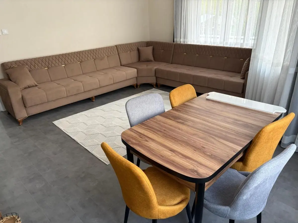 AdaSuites Spacious Family Apartment with Balcony 120 m2