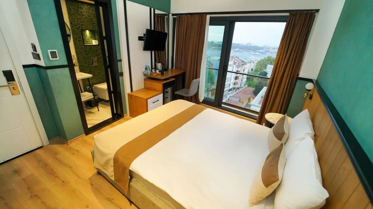 Fragments Hotel