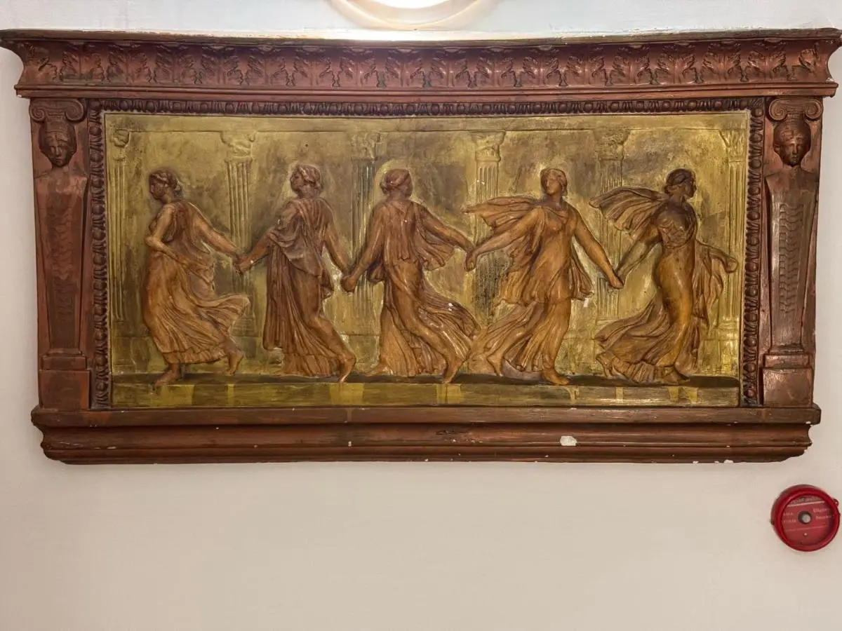 Hanedan Hotel