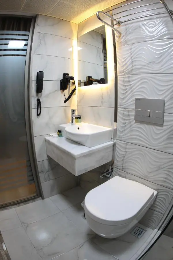 X-NELLYİ HOTEL