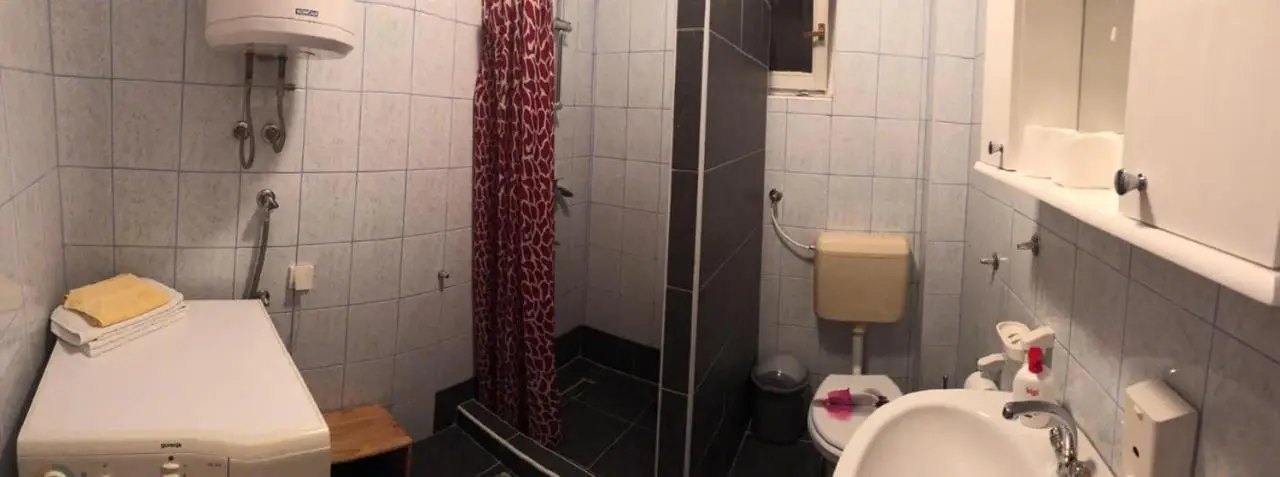 Saraj Guest House