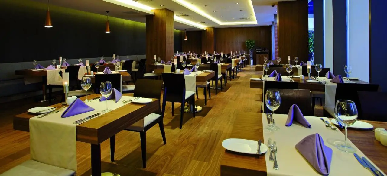 Crowne Plaza Istanbul Harbiye by IHG