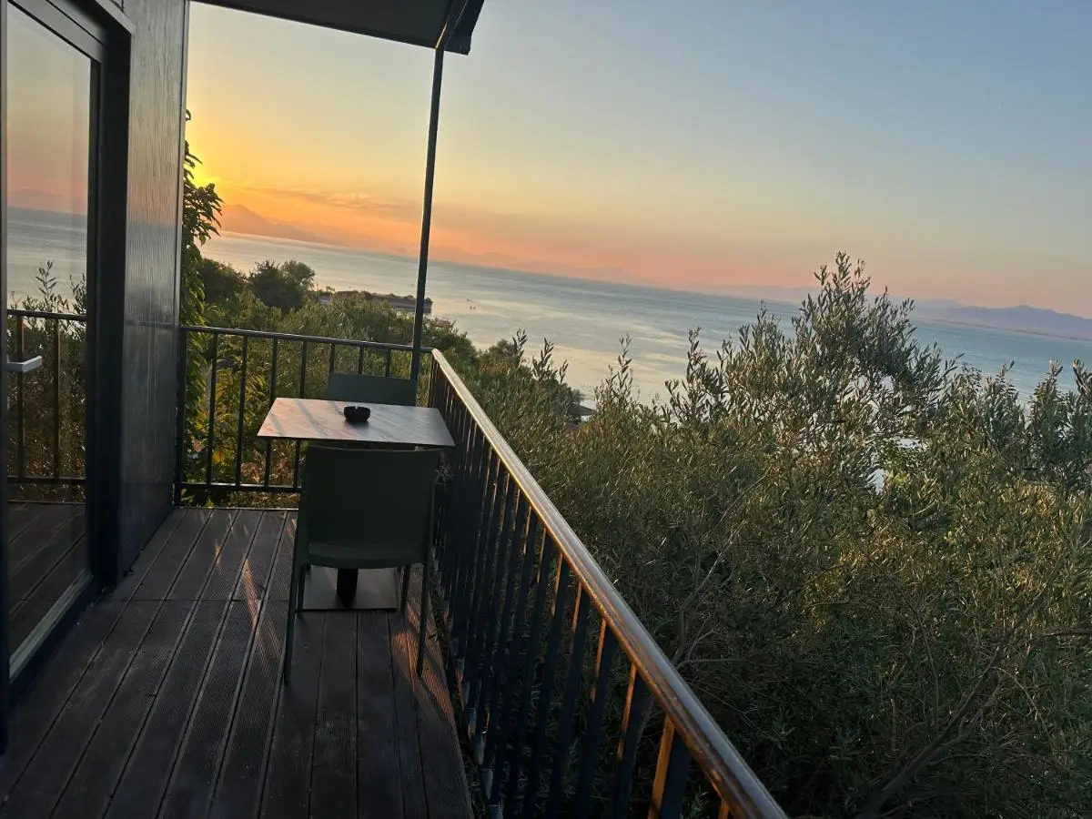 Lake Escape Villa Shirokë