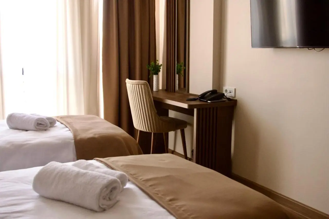 Hotel Tiflida