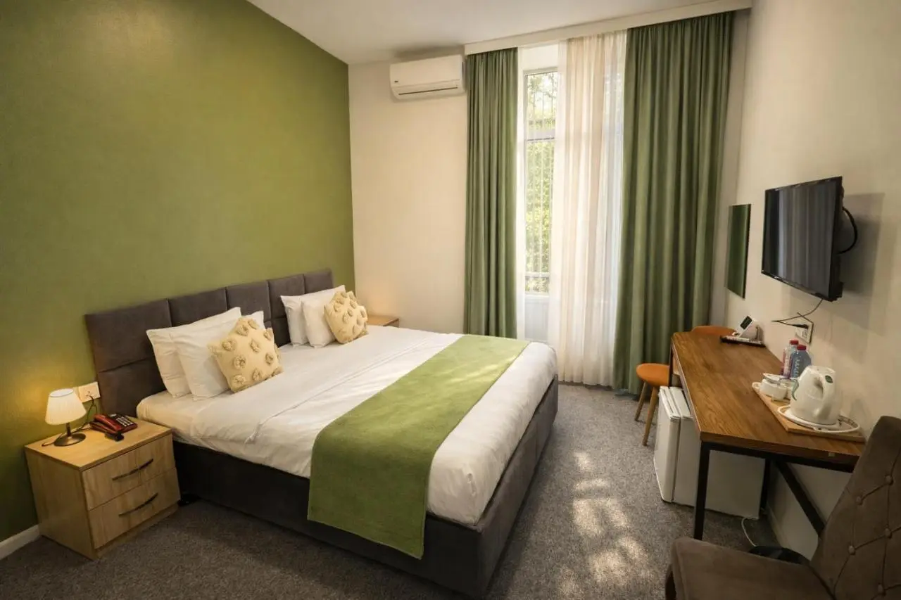 The Cozy Eight Hotel