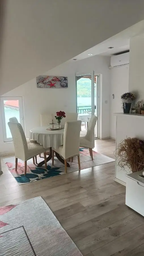 Lejla apartmani - Jablaničko jezero