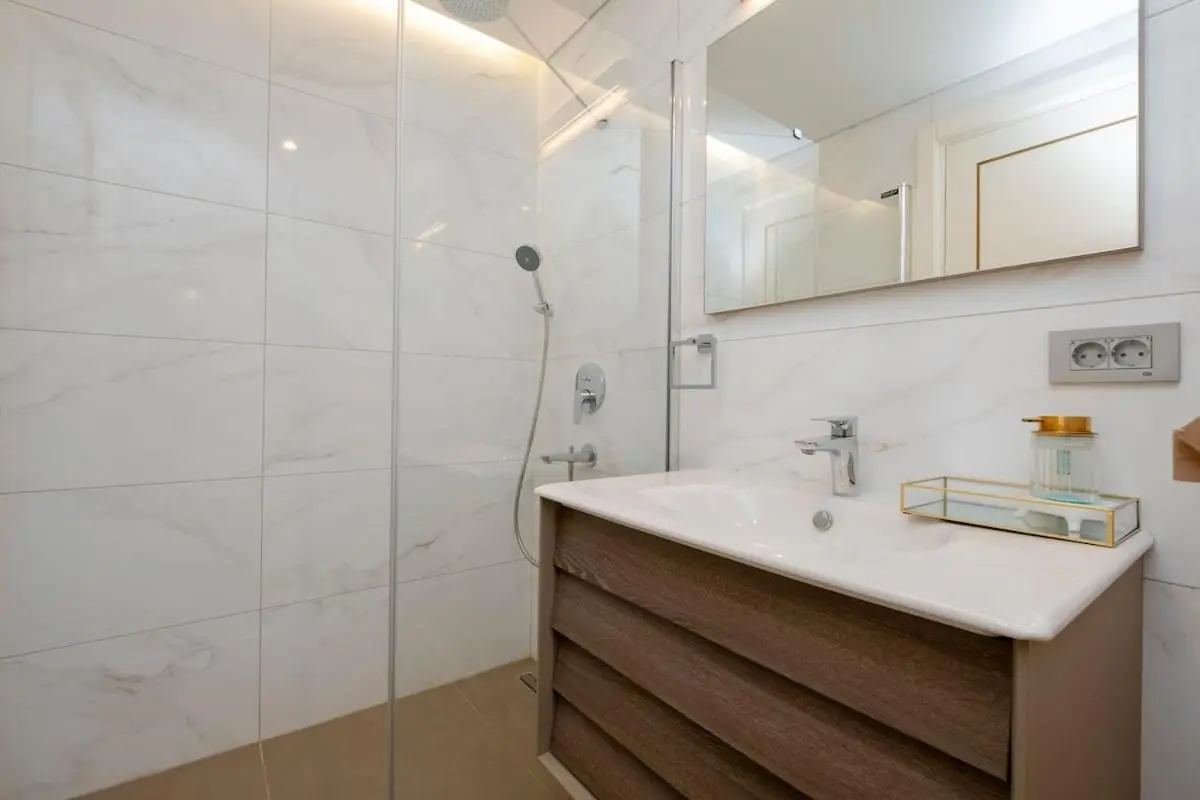 One-Bedroom Residence Apartment in Taksim