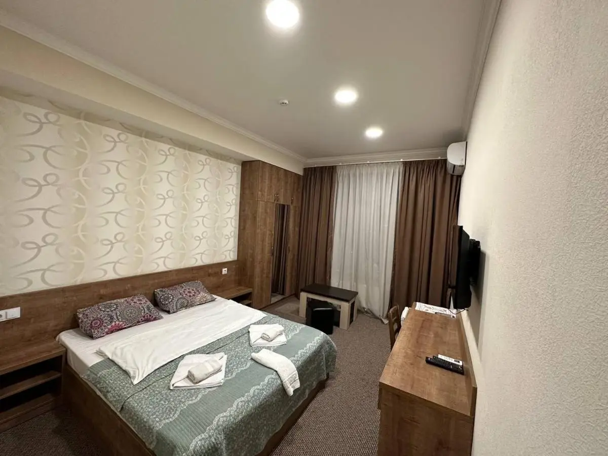 5 Rooms near 300 Aragveli metro station