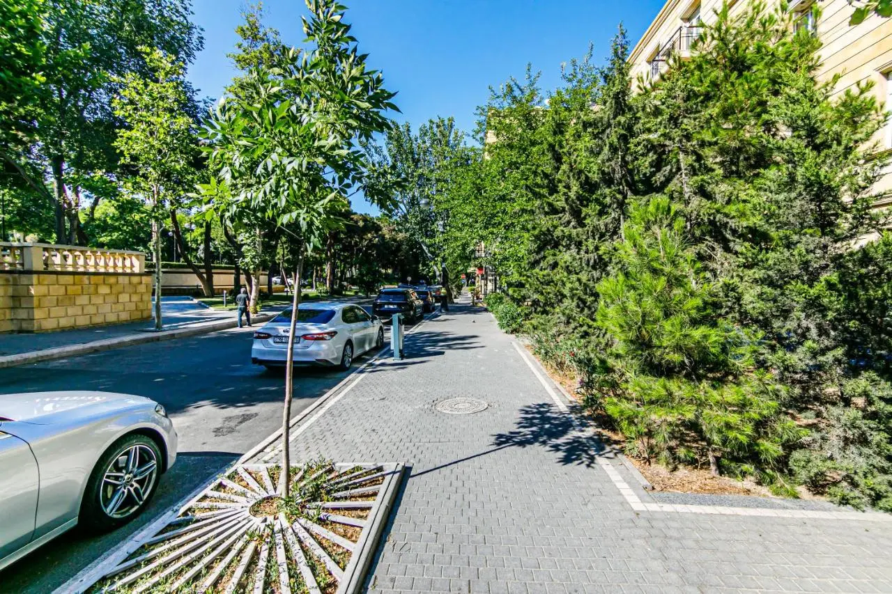 Azneft Garden Apartment
