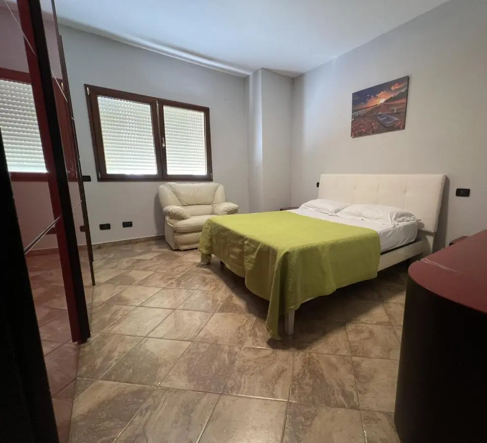 Elly Apartment