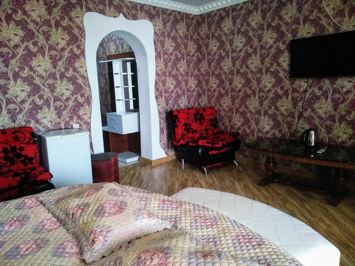 Hotel Edemi Castle