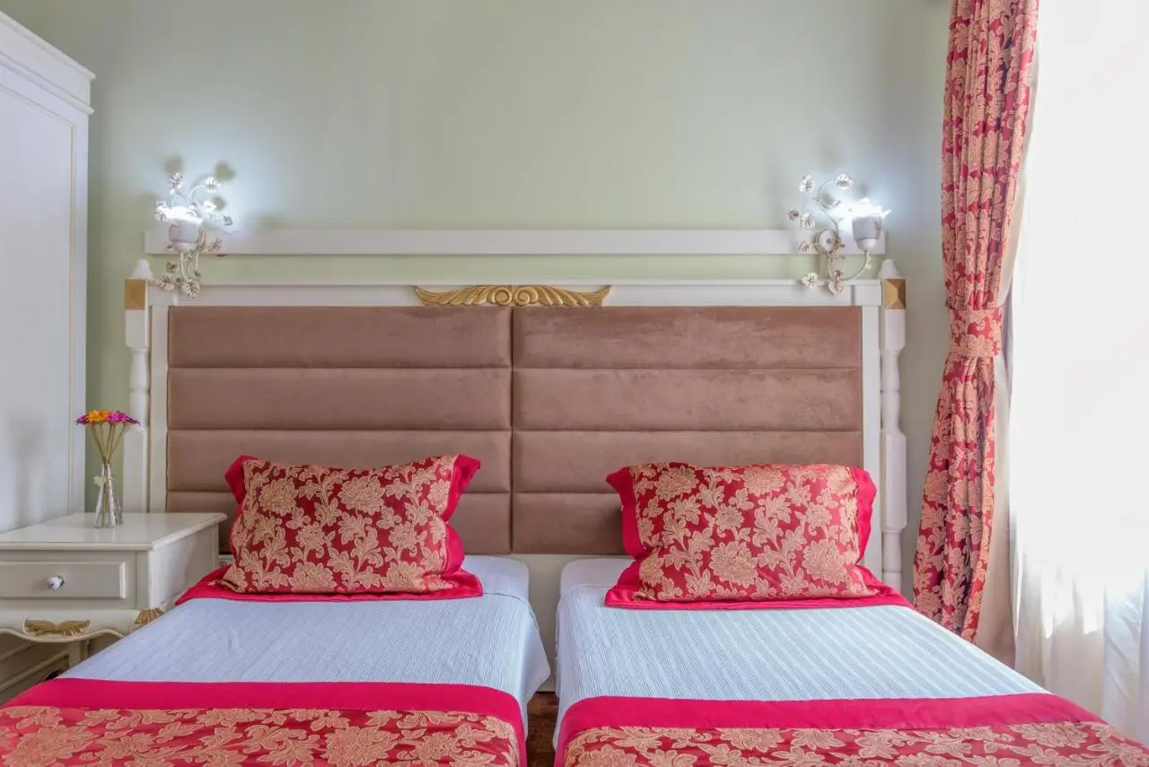Sphendon Hotel