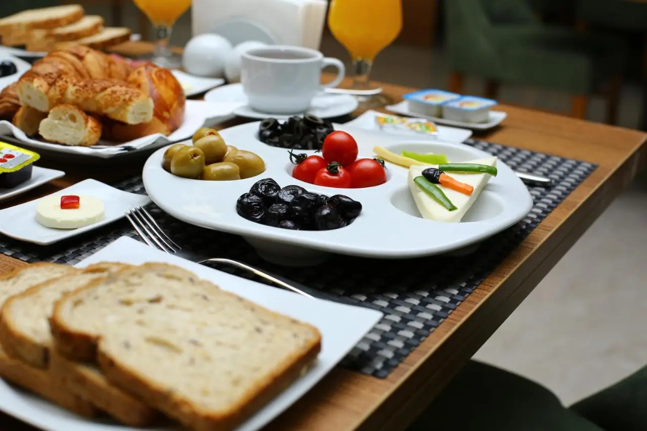 Golden Lounge Hotel