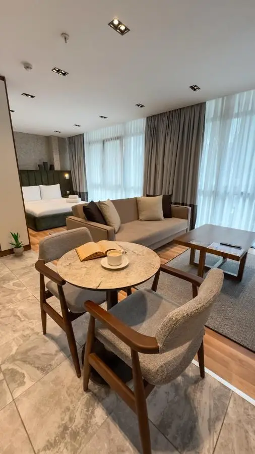 La Mia Suites