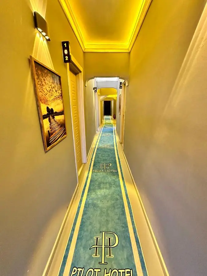 pilot hotel