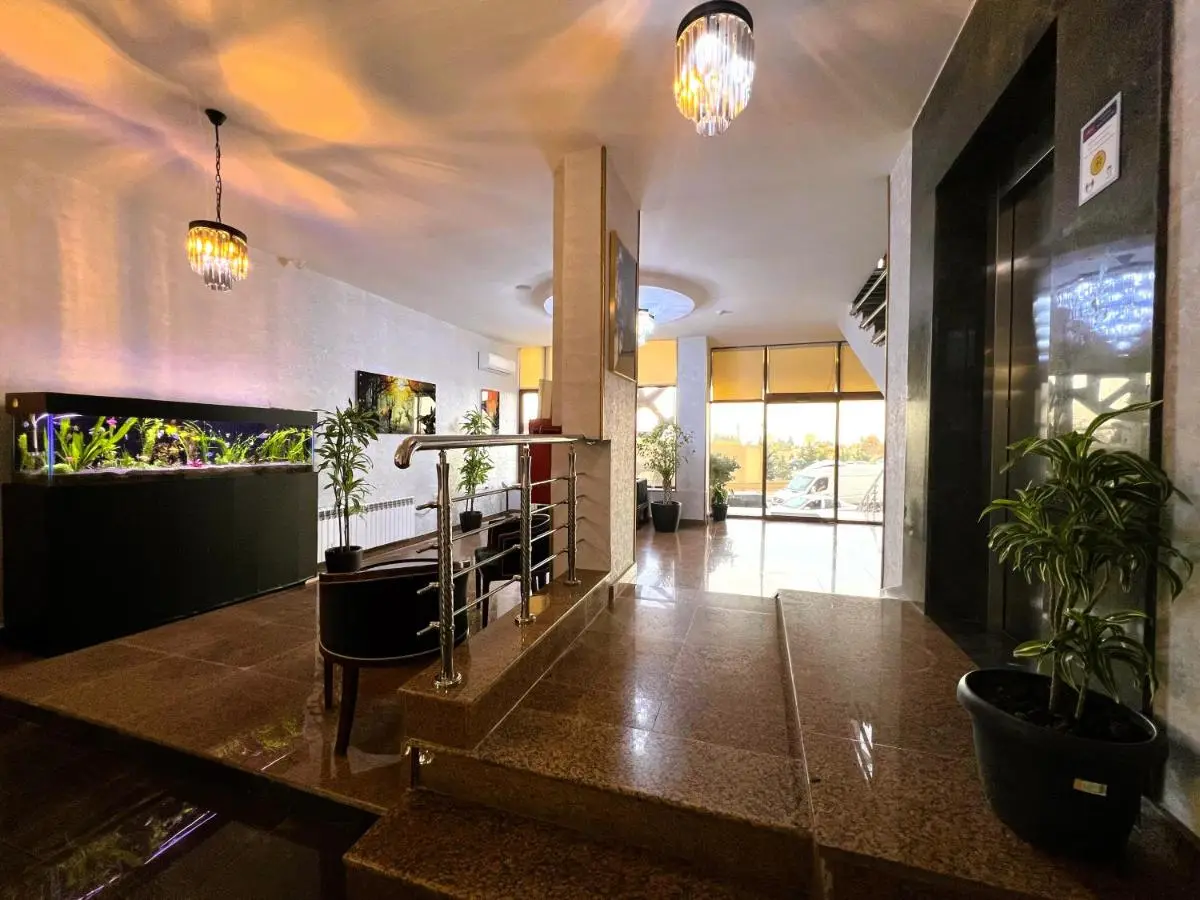 Alison Boulevard Hotel