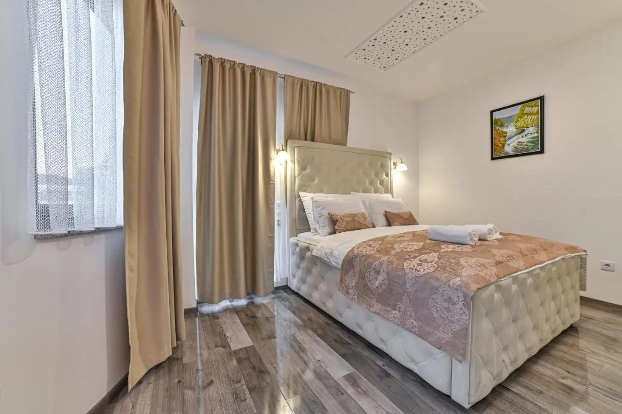 Royal Residence Deluxe Apartments