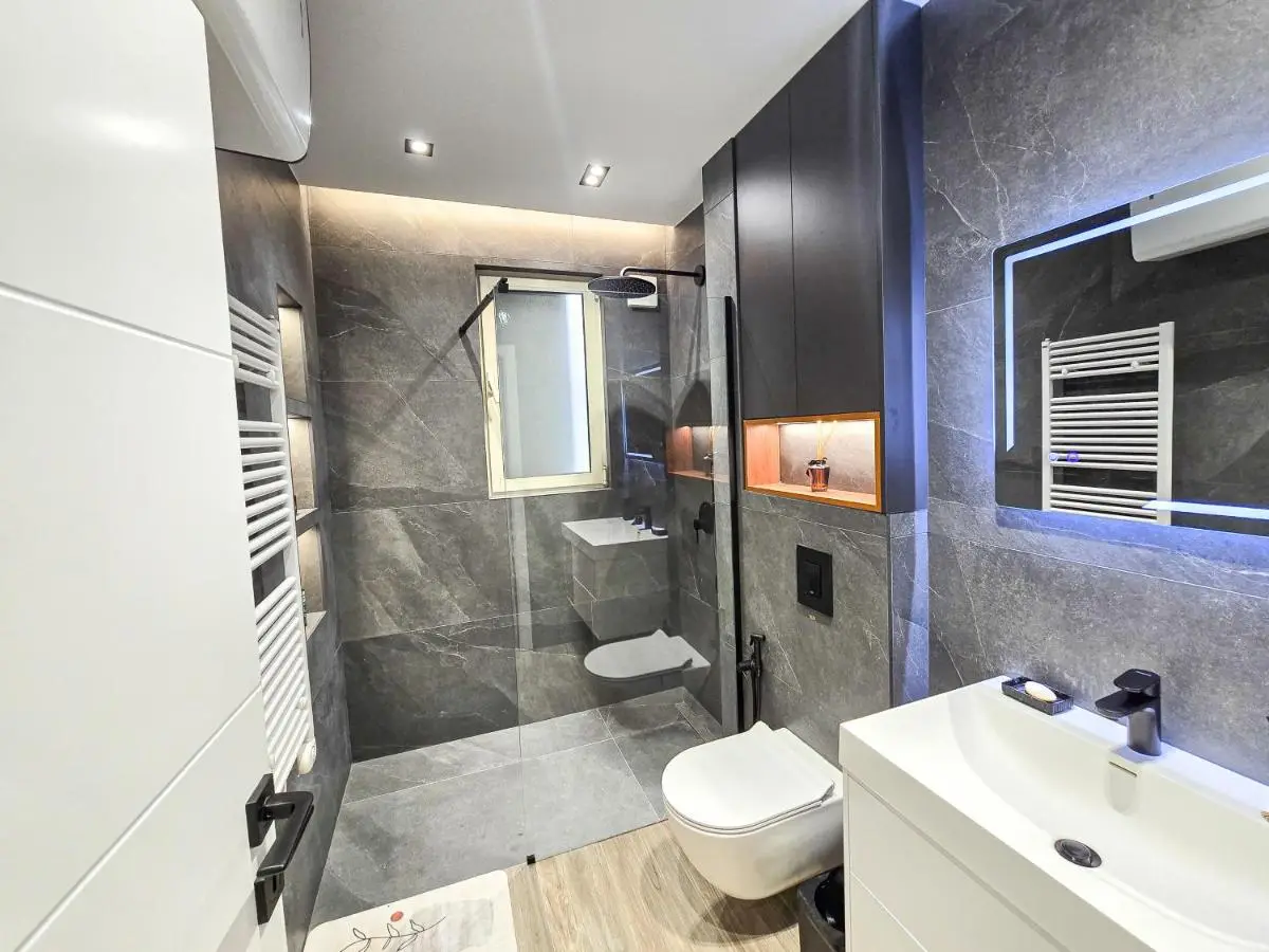 Urban21 Luxury 2 Bedroom Apartment