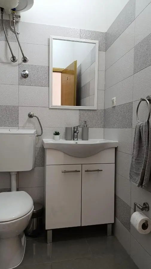 Apartment Mana
