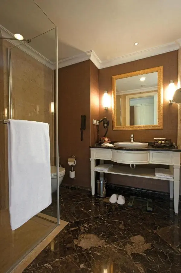 Crowne Plaza Istanbul Asia by IHG