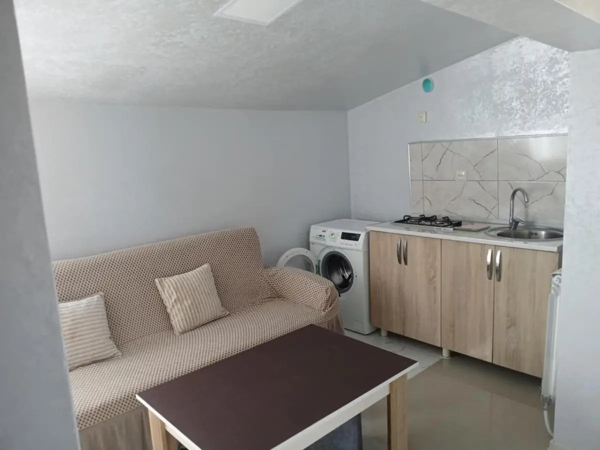 mano guest house