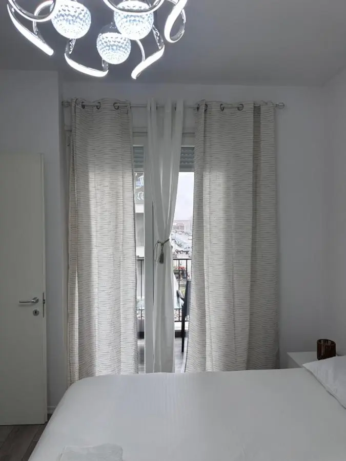 Tirana, Beautifull Apartament Near Mother Teresa Int Airport