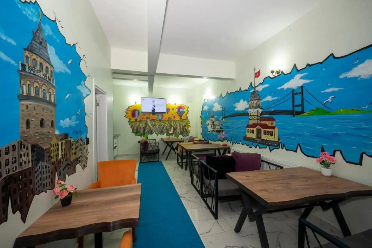 XALİLA HOSTEL & CAFE LADİES ROOM