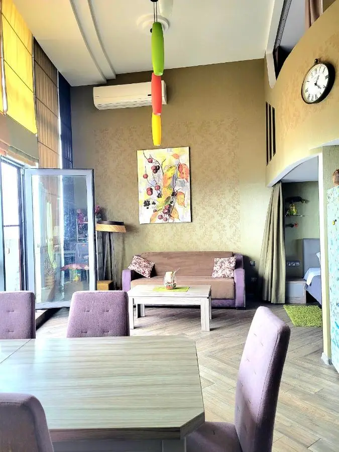 2 levels penthouse with a SUNSET SEA VIEW! Balcony and window 8x4m!