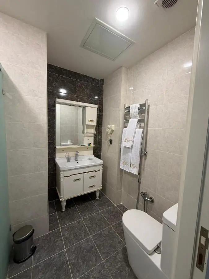 Nizami White Hotel City