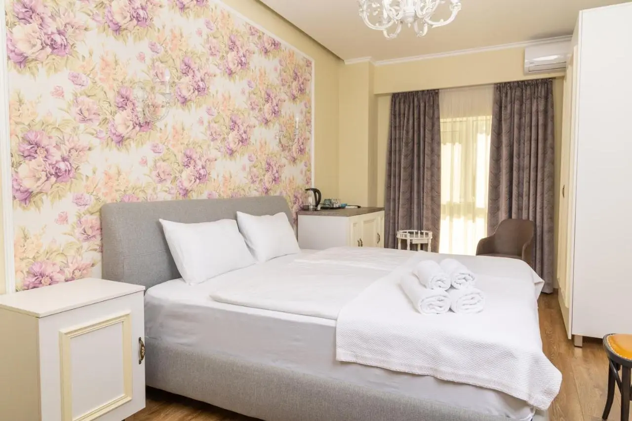 Rose Hotel Vake