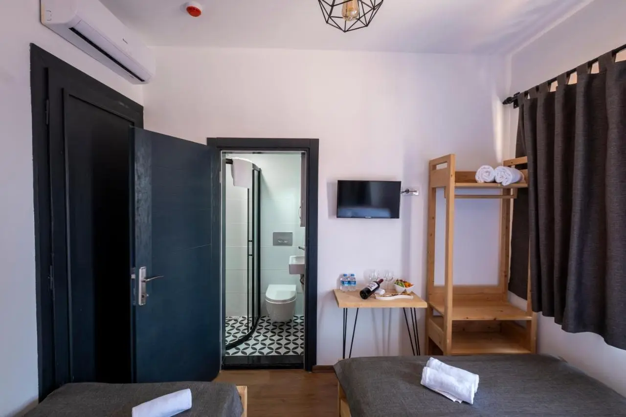 Solo Boutique Hotel