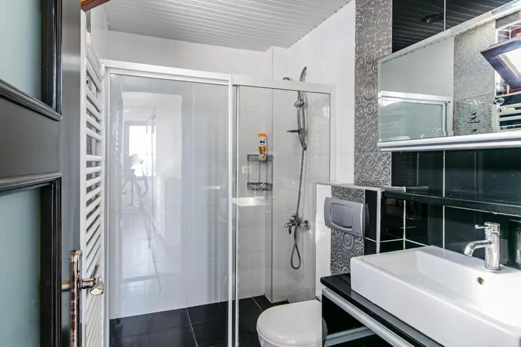 Lara Park Suites