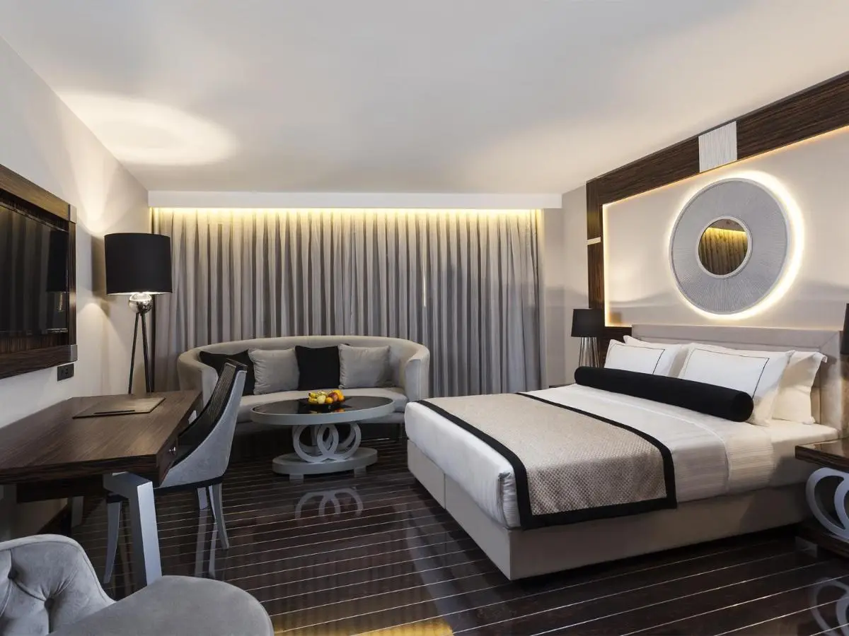 Ramada Hotel & Suites Sisli