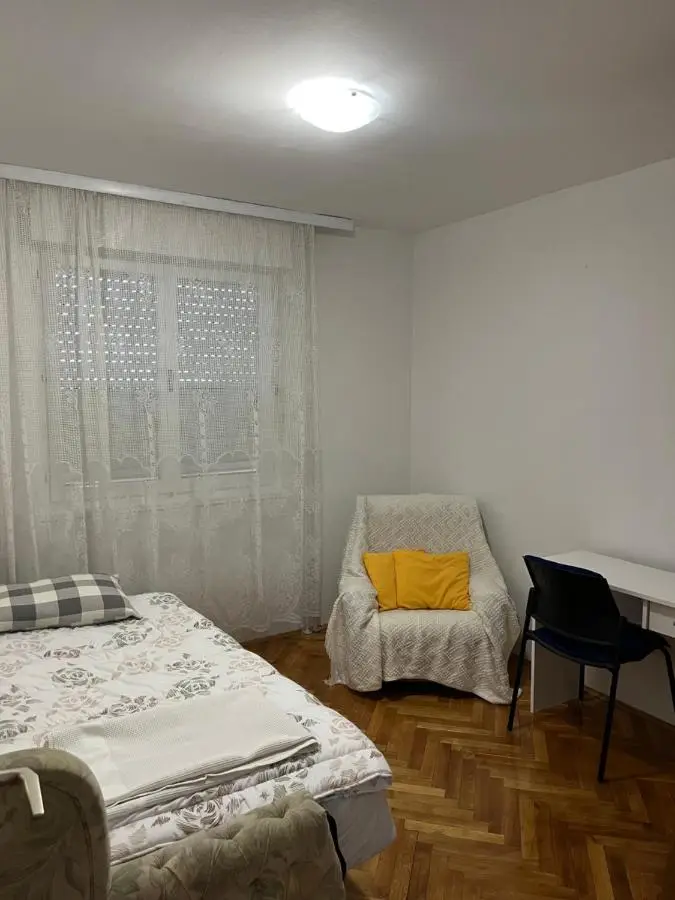 Stan na dan Mostar