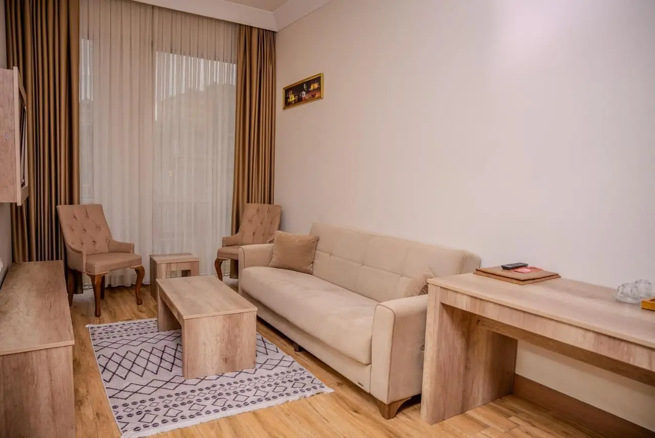 Mari Suites Hotel
